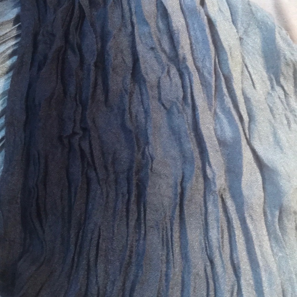 Scarf - Picture 2 of 3